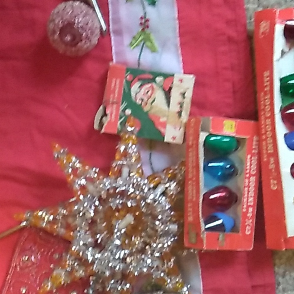Vintage Box of CHRISTMAS LIGHTS 🎄
